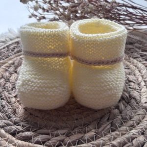 chaussons de naissance   jaune